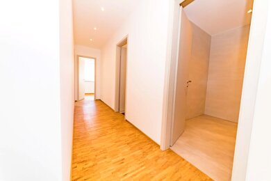 Wohnung zur Miete 995 € 4 Zimmer 166 m² An der Viehweide 14 Wohla Elstra 01920