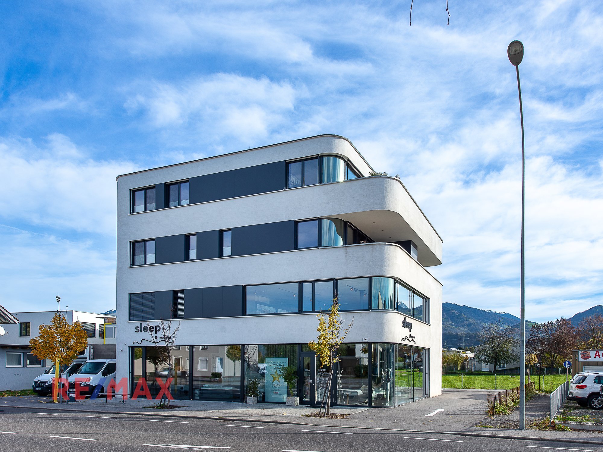 Haus zum Kauf 281 m²<br/>Wohnfläche 570 m²<br/>Grundstück Königshofstraße 36 Feldkirch 6800