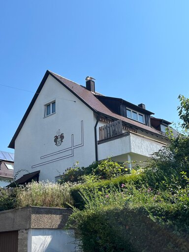 Mehrfamilienhaus zum Kauf 580.000 € 7,5 Zimmer 134 m² 331 m² Grundstück frei ab sofort Luginsland Stuttgart 70327