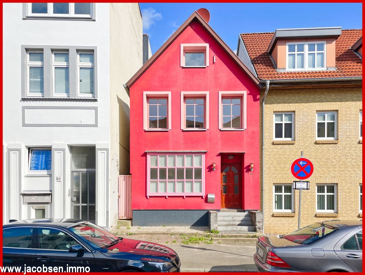 Einfamilienhaus zum Kauf 250.000 € 5 Zimmer 138,1 m²<br/>Wohnfläche 145 m²<br/>Grundstück Bruno-Lorenzen-Schule Schleswig 24837