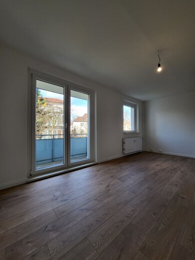 Wohnung zur Miete 406 € 3 Zimmer 58 m² 1. Geschoss frei ab sofort Breitscheidstraße 21 - 31 Herrenkrug Magdeburg 39114