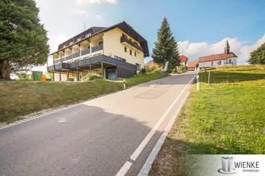 Hotel zum Kauf 600.000 € 28 Zimmer 713 m² Gastrofläche 2.264 m² Grundstück Birkenstr.18 Wilfingen Dachsberg (Südschwarzwald) 79875