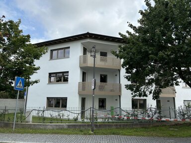 Wohnung zur Miete 870 € 3 Zimmer 79,2 m² EG Straubinger Straße 19 Geiselhöring Geiselhöring 94333