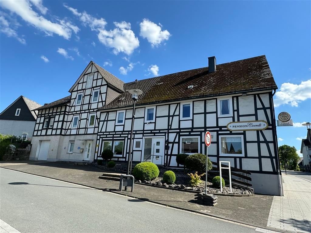 Haus zum Kauf 695.000 € 17 Zimmer 484 m²<br/>Wohnfläche 1.025 m²<br/>Grundstück Olsberg Olsberg 59939