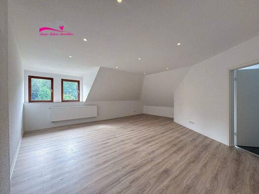 Wohnung zur Miete 890 € 4 Zimmer 110 m² Büppel Varel / Büppel 26316