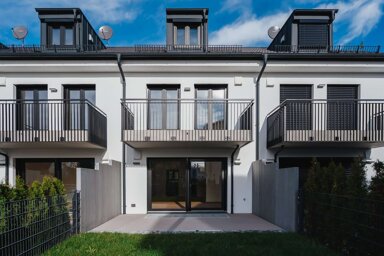 Reihenmittelhaus zum Kauf provisionsfrei 895.000 € 5,5 Zimmer 185 m² 285 m² Grundstück frei ab 01.03.2025 Mering Mering 86415