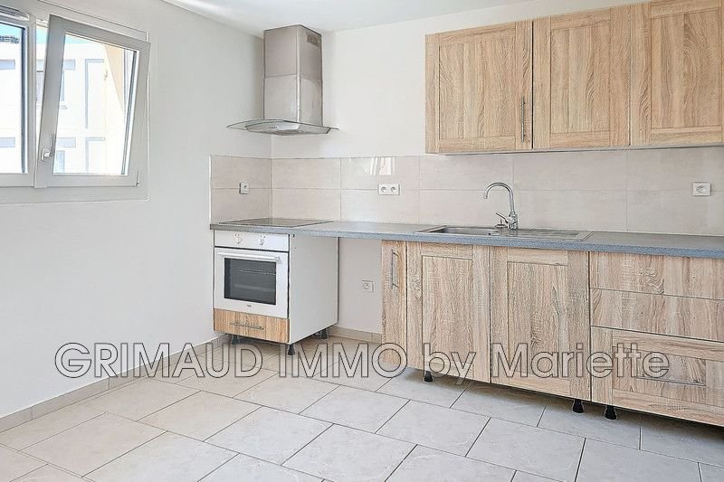 Studio zum Kauf 295.000 € 3 Zimmer 72 m²<br/>Wohnfläche 1.<br/>Geschoss Ouest Cogolin 83310