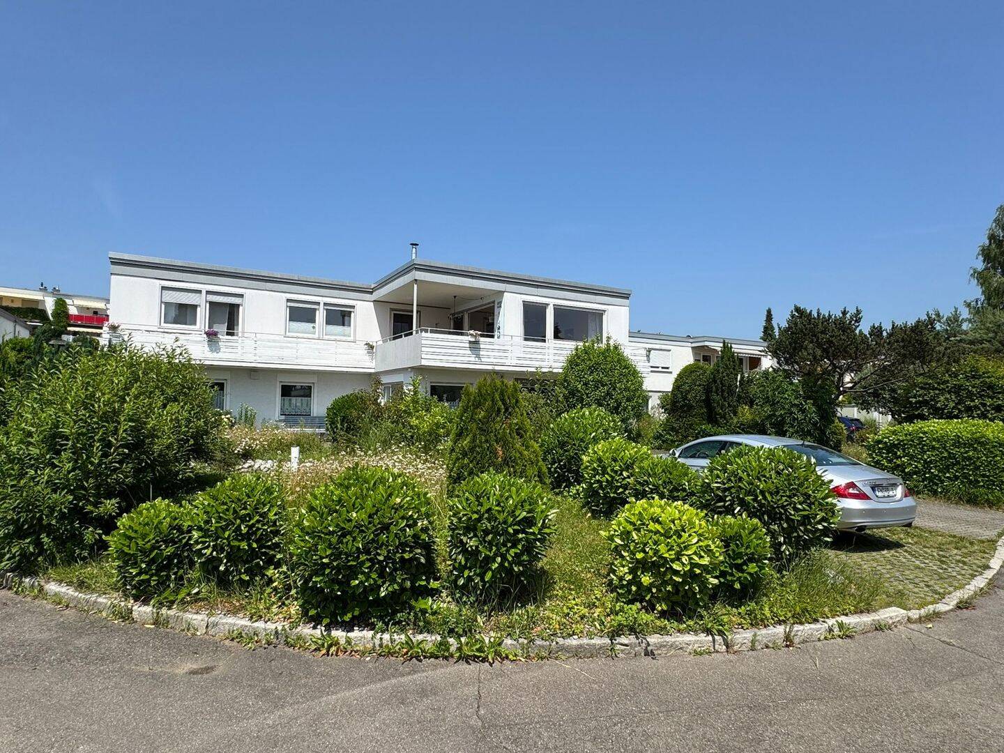 Charmantes freistehendes Einfamilienhaus mit Einliegerwohnung in sonniger Südhanglage