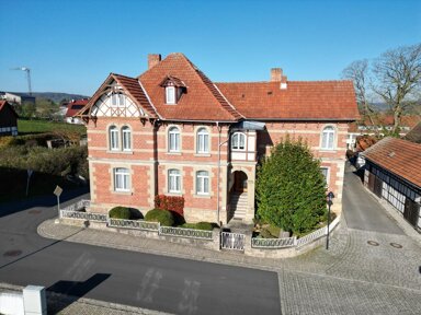 Haus zum Kauf 285.000 € 10 Zimmer 257 m² 591 m² Grundstück Heldburg Heldburg 98663