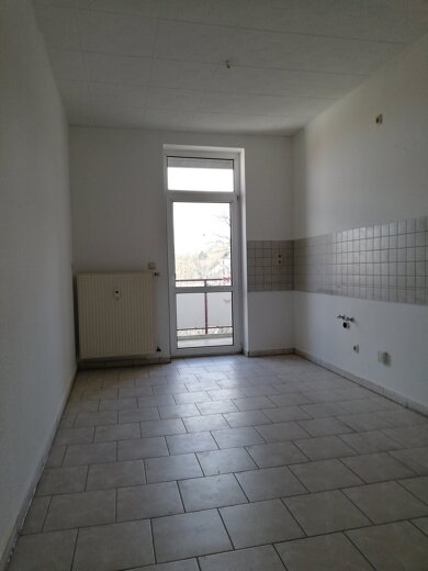 Wohnung zur Miete 280 € 1 Zimmer 50,6 m² 2. Geschoss frei ab sofort Döbeln Döbeln 04720