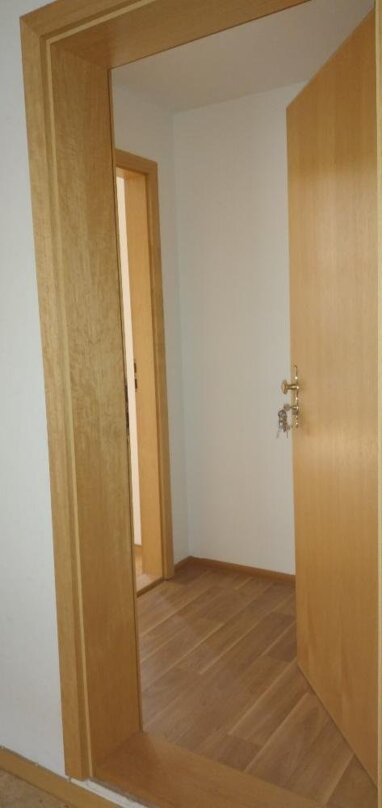 Wohnung zur Miete 215 € 2 Zimmer 43 m² Friedrichstraße 2 Meerane Meerane 08393