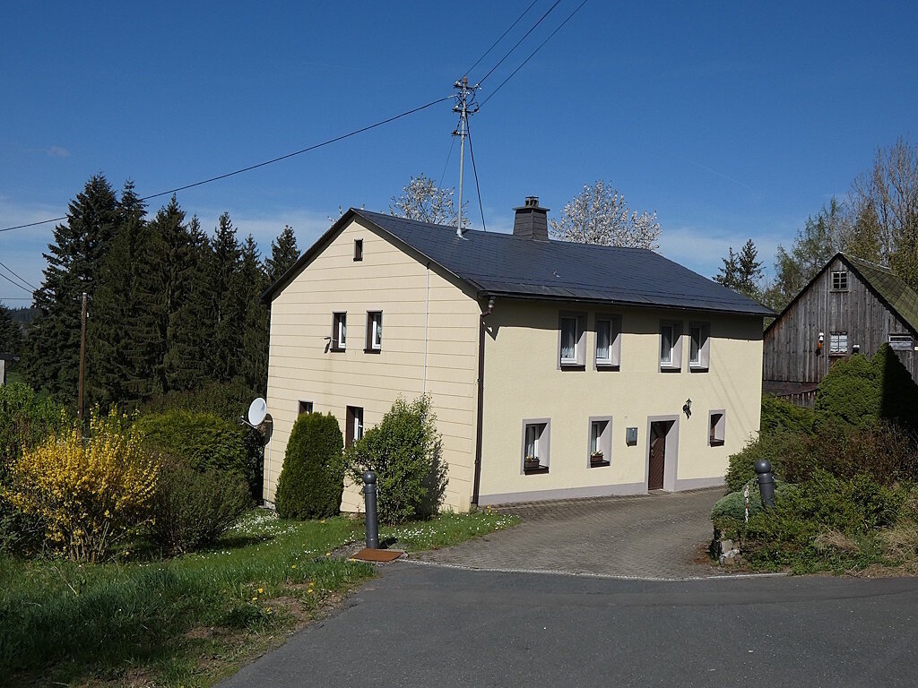 Einfamilienhaus zum Kauf 120.000 € 5 Zimmer 82 m²<br/>Wohnfläche 510 m²<br/>Grundstück Bernstein a Wald Schwarzenbach am Wald 95131