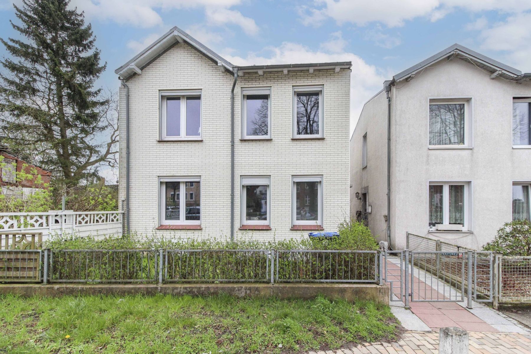 Einfamilienhaus zum Kauf 345.000 € 5,5 Zimmer 105,5 m² 600 m² Grundstück Alt Moisling / Genin Lübeck 23560