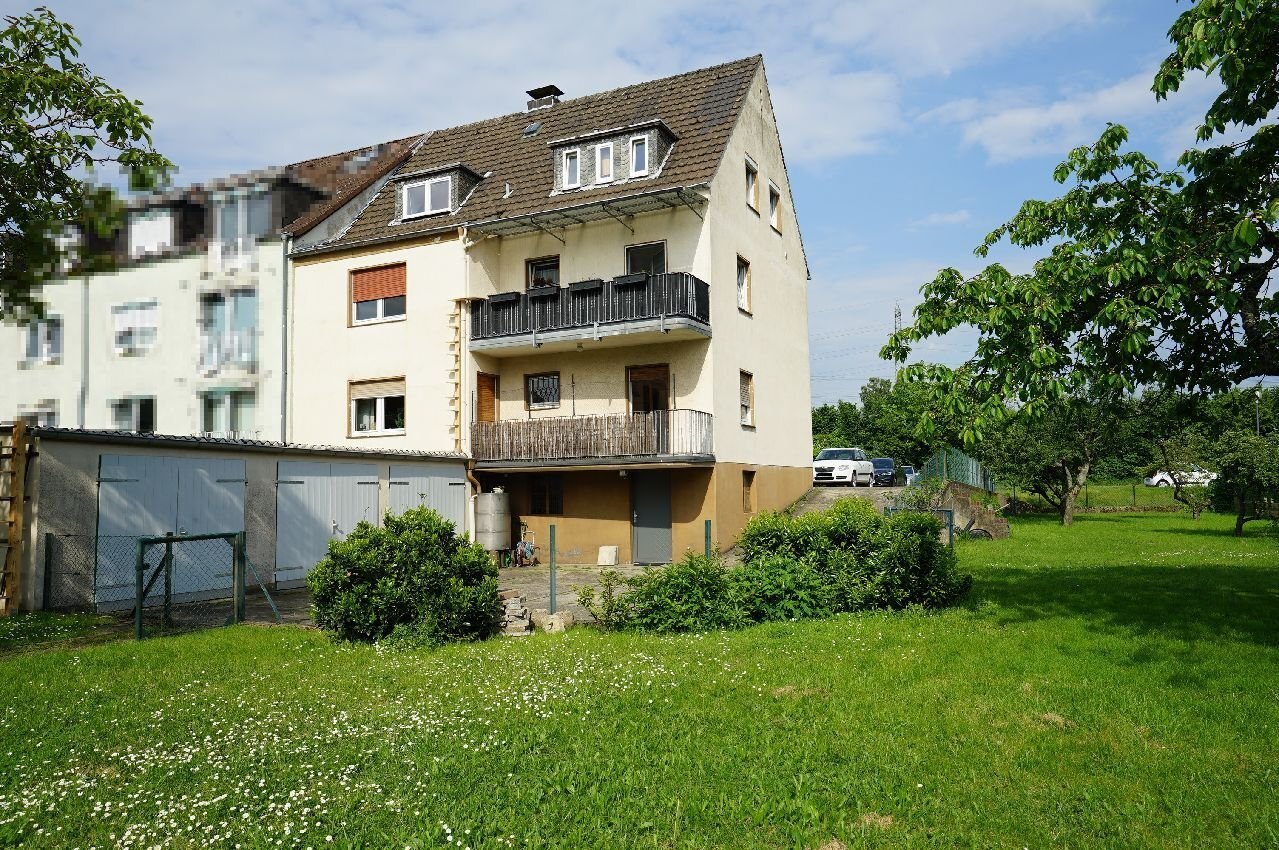 Mehrfamilienhaus zum Kauf 295.000 € 9 Zimmer 188 m²<br/>Wohnfläche 1.075 m²<br/>Grundstück Bürrig Leverkusen 51371