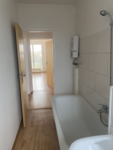Wohnung zur Miete 330 € 3 Zimmer 60 m² Langeneichstädt Mücheln (Geiseltal) 06268