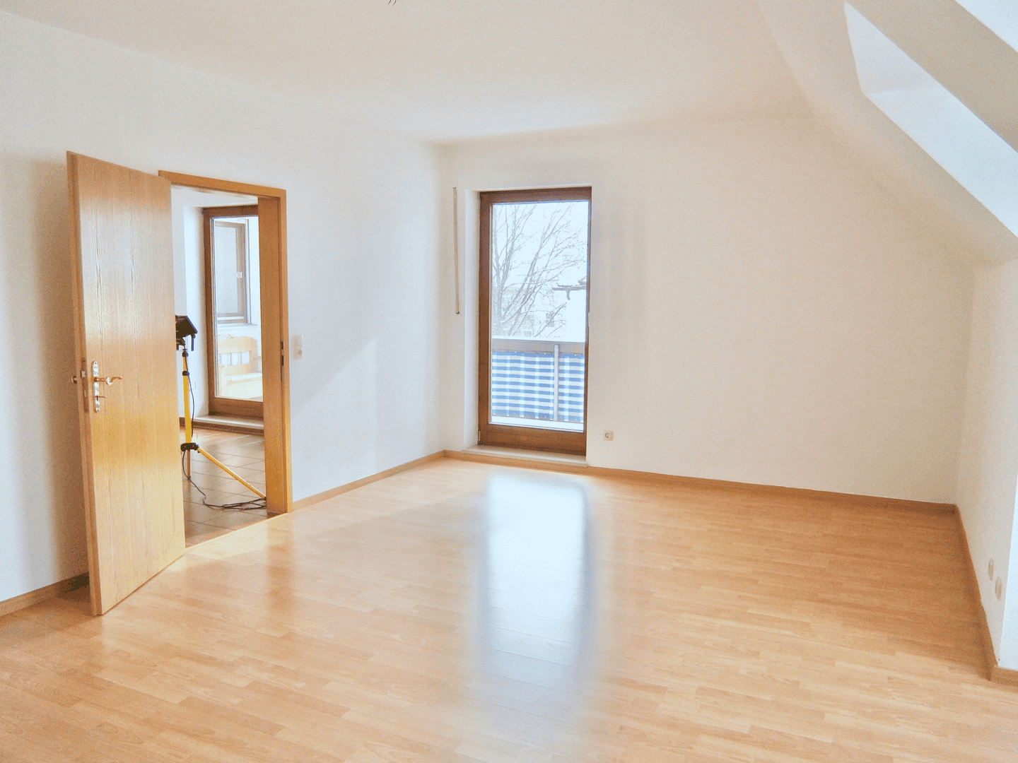 Apartment zum Kauf 395.000 € 4 Zimmer 90 m²<br/>Wohnfläche 3. Stock<br/>Geschoss Nikola Landshut 84034