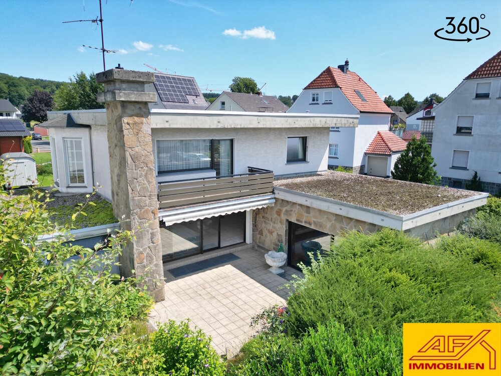 Einfamilienhaus zum Kauf 389.000 € 10 Zimmer 200 m²<br/>Wohnfläche 527 m²<br/>Grundstück Bruchhausen Arnsberg / Bruchhausen 59759