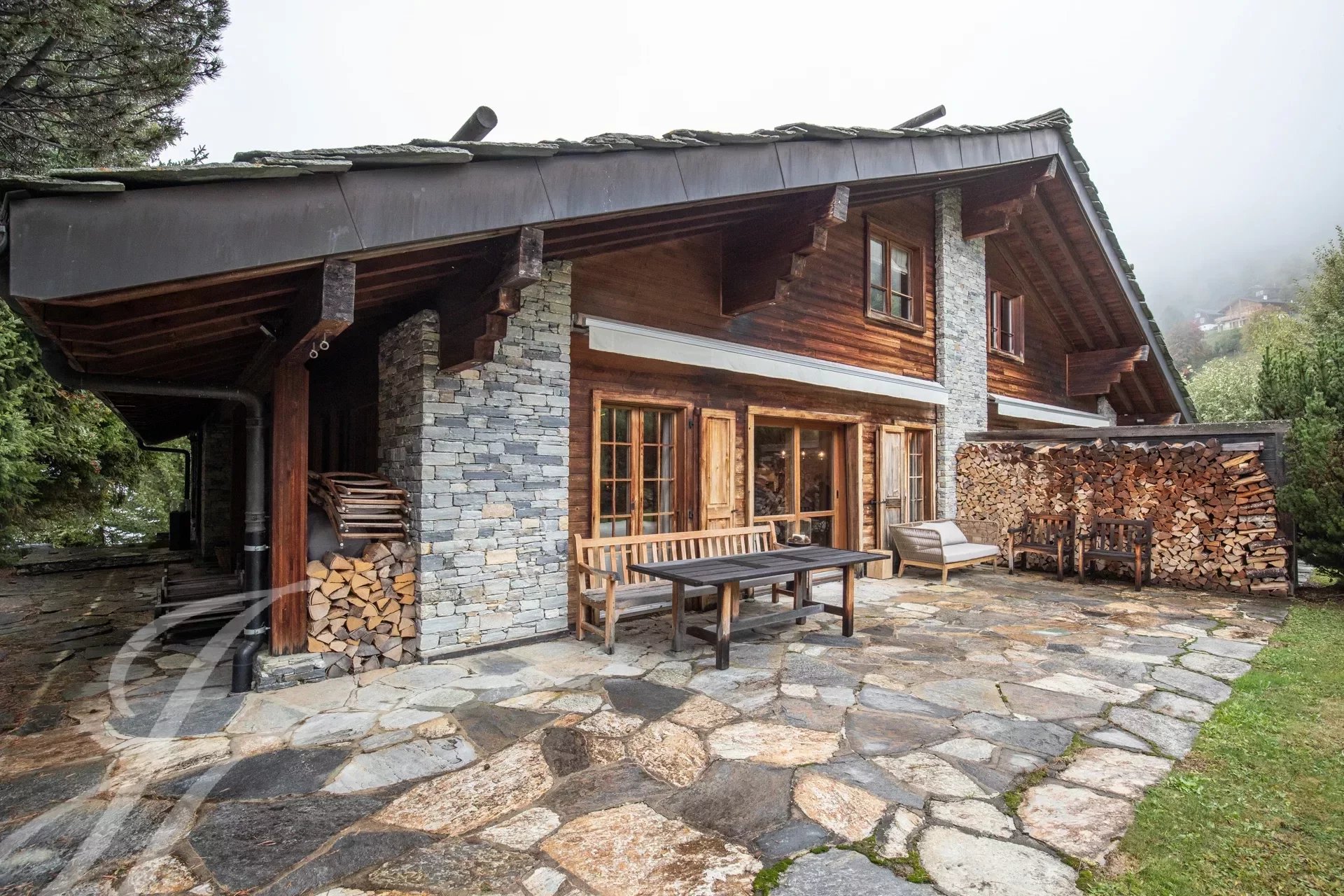 Haus zum Kauf 2.350.000 CHF 6 Zimmer 238 m²<br/>Wohnfläche 1.989 m²<br/>Grundstück Haute-Nendaz 1997