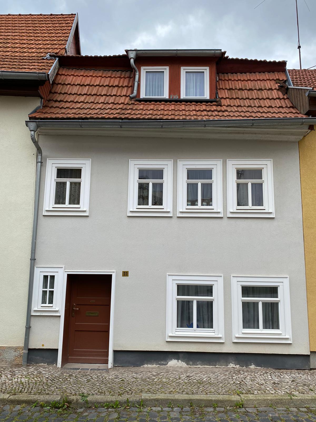 Haus zum Kauf 75.000 € 6 Zimmer 85 m²<br/>Wohnfläche 81 m²<br/>Grundstück Ab sofort<br/>Verfügbarkeit Arnstadt Arnstadt 99310