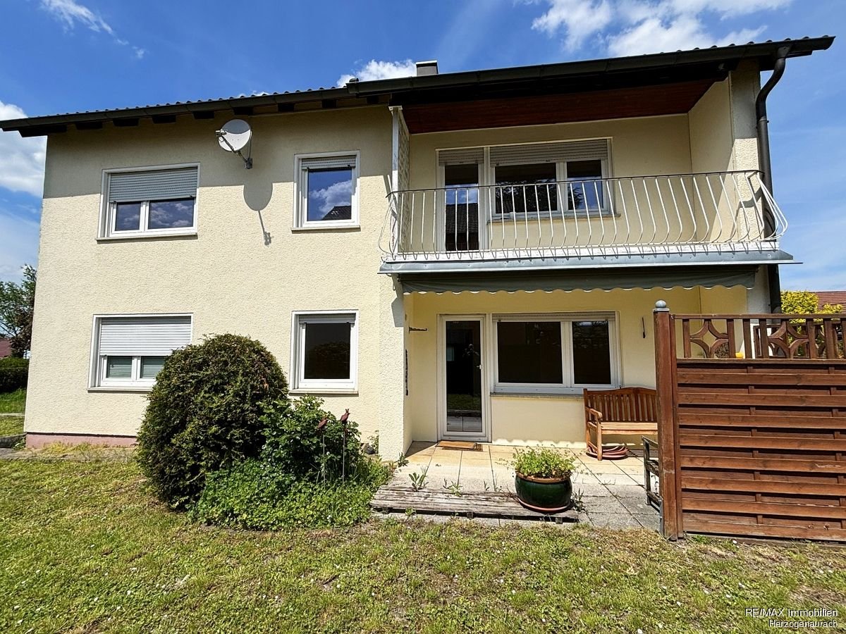 Mehrfamilienhaus zum Kauf 494.000 € 8 Zimmer 165 m²<br/>Wohnfläche 773 m²<br/>Grundstück Höchstadt Höchstadt 91315