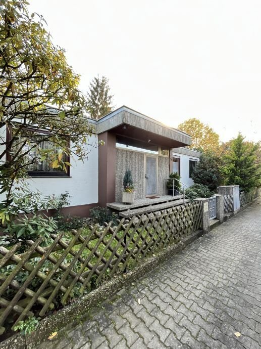 Bungalow zum Kauf 650.000 € 6 Zimmer 197 m² 971 m² Grundstück Oberasbach Oberasbach 90522