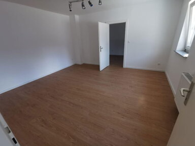 Wohnung zur Miete 650 € 2 Zimmer 51 m² 1. Geschoss Würzburgerstraße 439 Burgfarrnbach 93 Fürth 90768