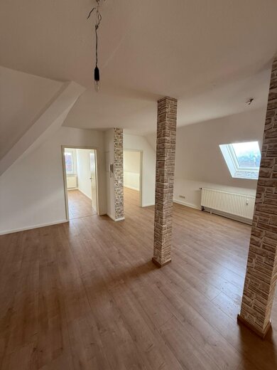 Wohnung zur Miete 500 € 3 Zimmer 83,5 m² 3. Geschoss frei ab sofort Waltershausen Waltershausen 99880