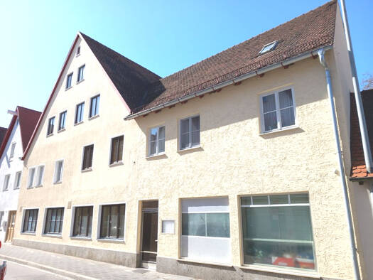 Mehrfamilienhaus zum Kauf als Kapitalanlage geeignet 1.350.000 € 556,7 m² 347 m² Grundstück Nördlingen 86720