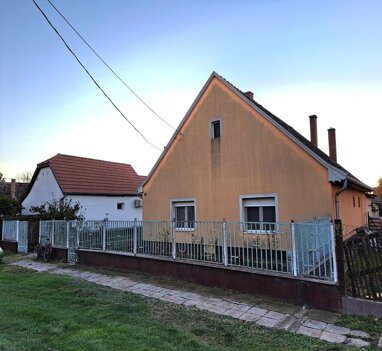 Einfamilienhaus zum Kauf 102.000 € 3 Zimmer 100 m² 1.798 m² Grundstück Ádánd 8653
