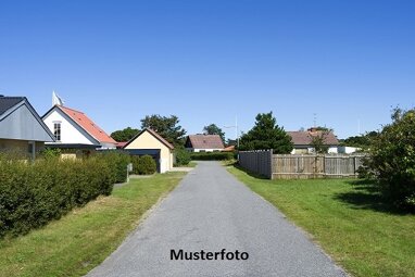 Einfamilienhaus zum Kauf Zwangsversteigerung 100.000 € 6 Zimmer 131 m² 686 m² Grundstück Littfeld Kreuztal 57223