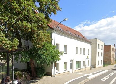 Mehrfamilienhaus zum Kauf als Kapitalanlage geeignet 380.000 € 17 Zimmer 880 m² 1.045 m² Grundstück Zeitz Zeitz 06712