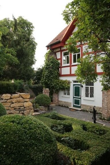 Villa zur Miete 2.500 € 7 Zimmer 260 m² 350 m² Grundstück Schellroda Klettbach 99102