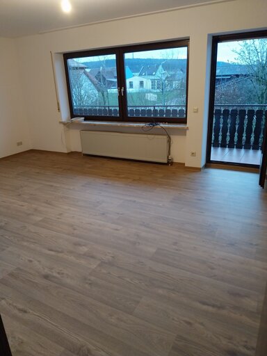 Wohnung zur Miete 650 € 4,5 Zimmer 108 m² 1. Geschoss frei ab sofort Batzhausen Seubersdorf in der Oberpfalz 92358