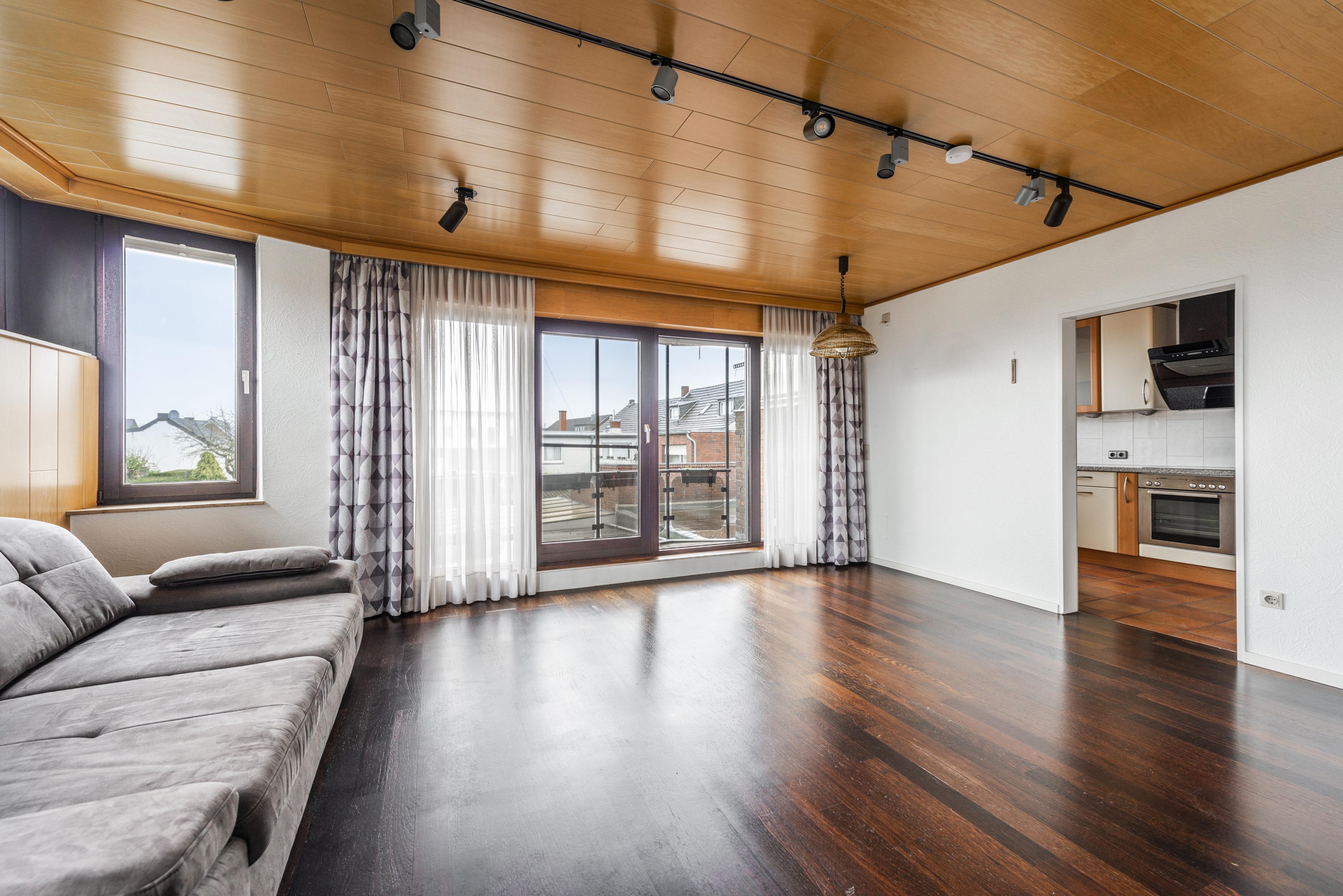 Wohnung zum Kauf 275.000 € 3 Zimmer 80 m²<br/>Wohnfläche 1. Stock<br/>Geschoss Lank - Latum Meerbusch 40668