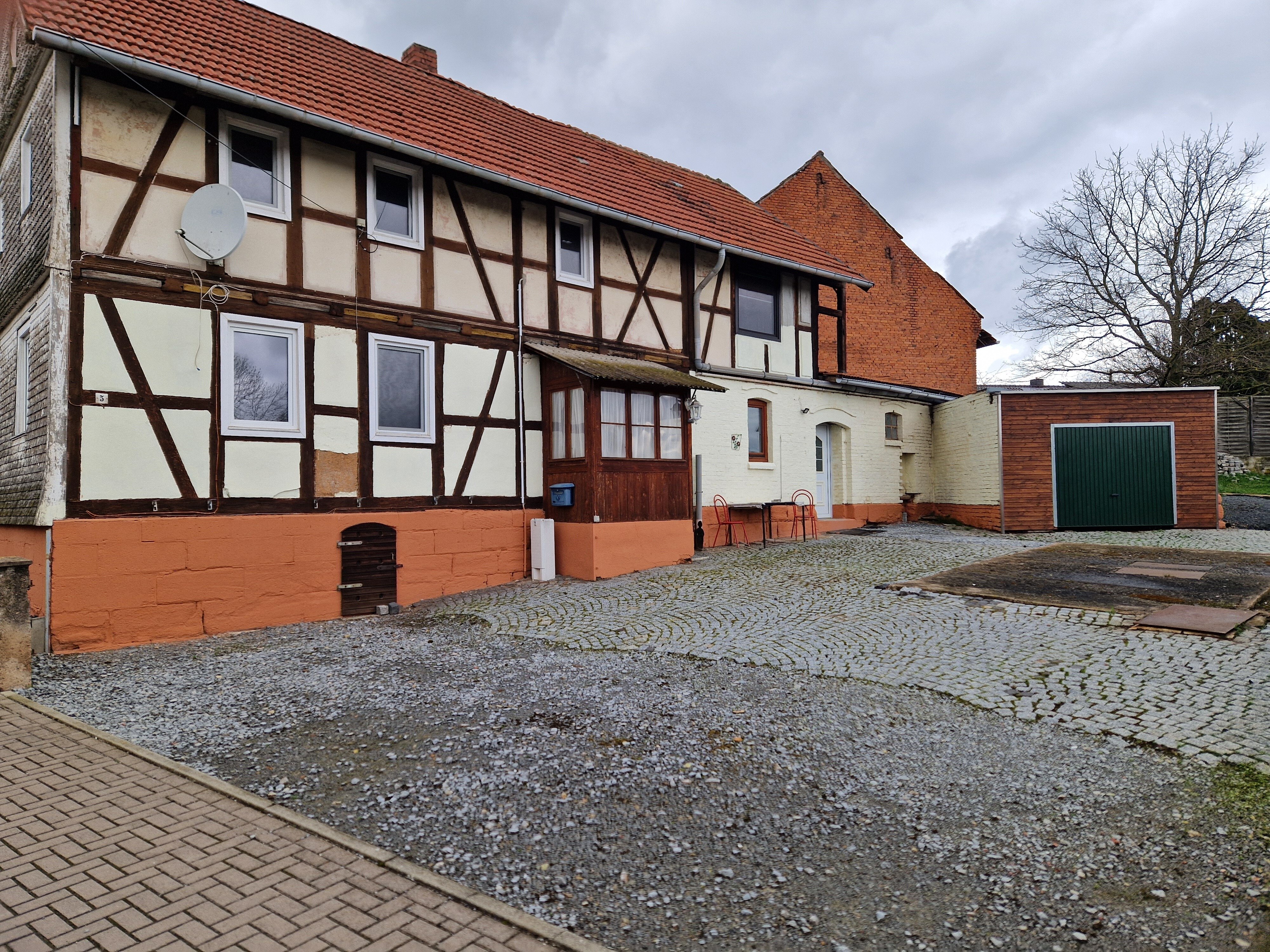 Einfamilienhaus zum Kauf 185.000 € 6 Zimmer 95 m²<br/>Wohnfläche 2.576 m²<br/>Grundstück ab sofort<br/>Verfügbarkeit Horschlitt Berka/Werra 99837