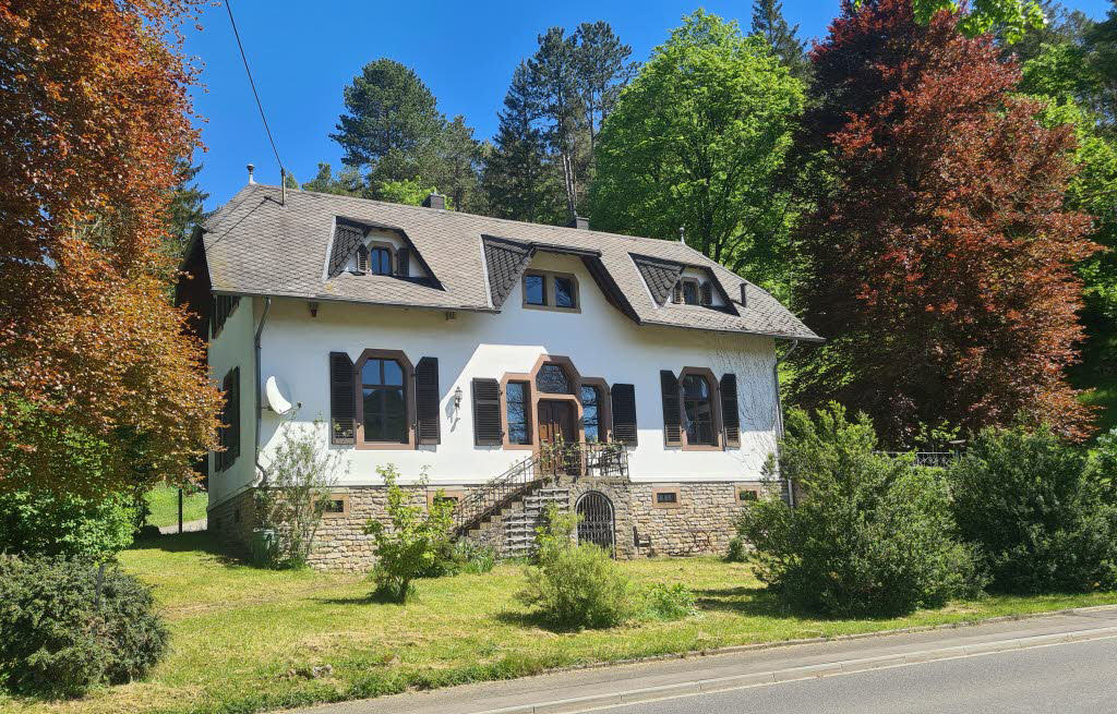 Einfamilienhaus zum Kauf 475.000 € 6 Zimmer 208 m²<br/>Wohnfläche 21.755 m²<br/>Grundstück Ahrhütte Blankenheim 53945