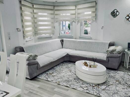 Mehrfamilienhaus zum Kauf 455.000 € 8 Zimmer 220 m² 443 m² Grundstück frei ab sofort Hechingen 72379