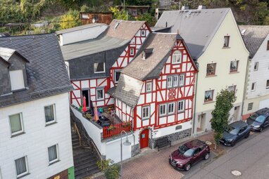 Mehrfamilienhaus zum Kauf 275.000 € 11 Zimmer 300 m² 326 m² Grundstück Wellmich Sankt Goarshausen 56346