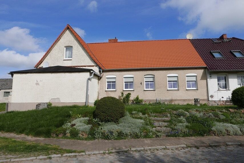 Doppelhaushälfte zum Kauf 75.000 € 5 Zimmer 116 m²<br/>Wohnfläche 1.923 m²<br/>Grundstück Kriesow Kriesow 17091
