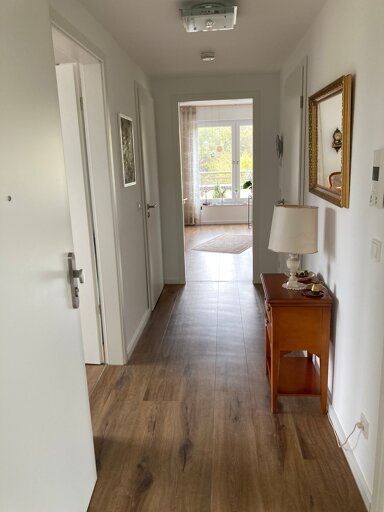 Wohnung zur Miete 954 € 3 Zimmer 91,4 m² 2. Geschoss frei ab 01.02.2025 Stadtkern - Süd / Nonnenbruch Heiligenhaus 42579