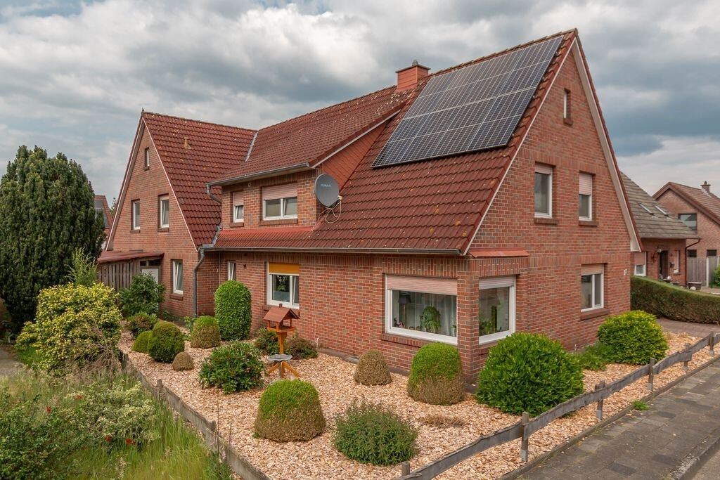 Einfamilienhaus zum Kauf 359.000 € 7 Zimmer 240 m²<br/>Wohnfläche 1.000 m²<br/>Grundstück Emlichheim Emlichheim 49824