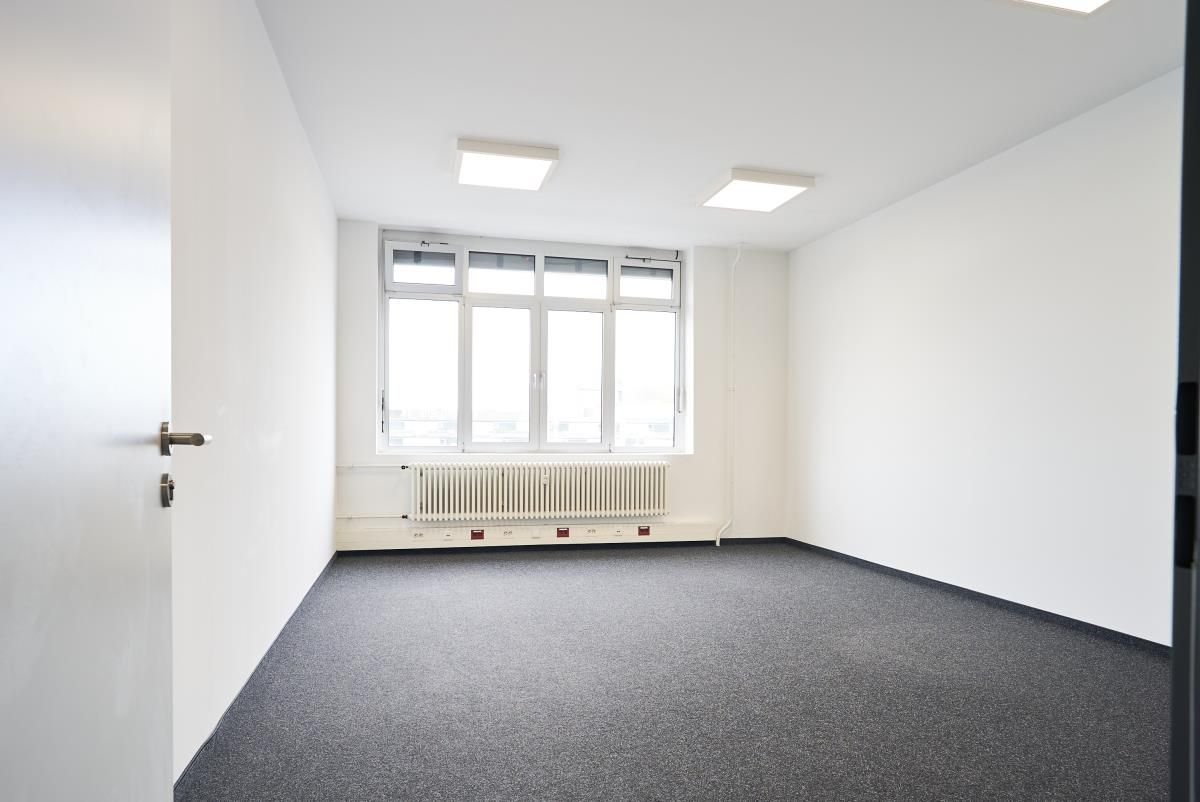 Bürofläche zur Miete 439 € 25,5 m²<br/>Bürofläche Carl-Reuther-Straße 1 Waldhof - Mitte Mannheim 68305