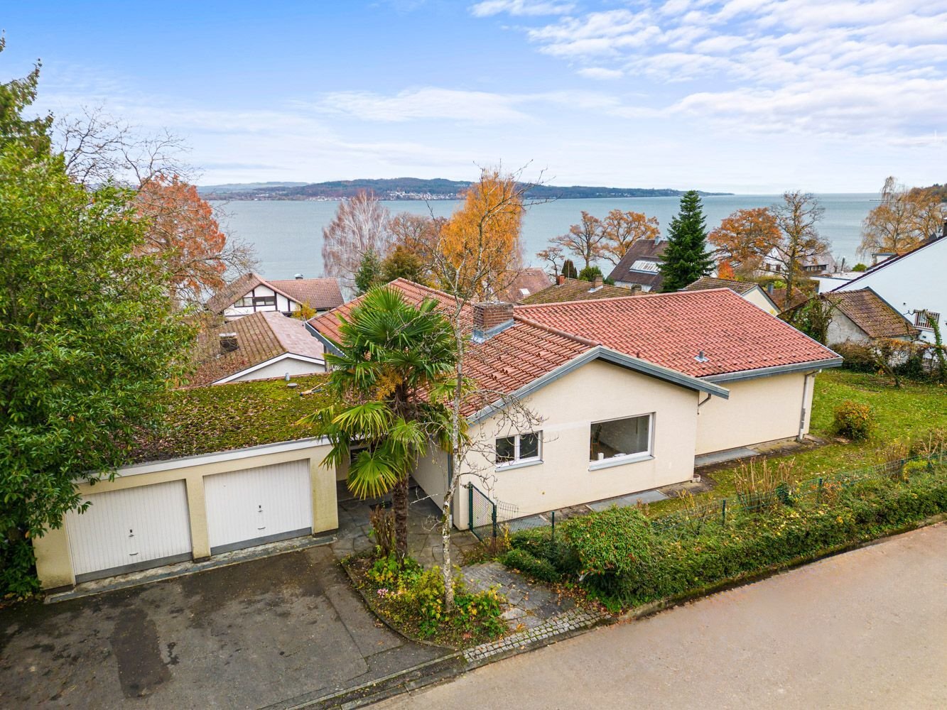 Einfamilienhaus zum Kauf 8 Zimmer 244,5 m²<br/>Wohnfläche 1.270 m²<br/>Grundstück ab sofort<br/>Verfügbarkeit Am See 36 Litzelstetten Konstanz 78465