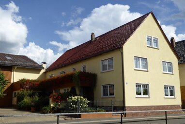 Haus zum Kauf 345.000 € 8 Zimmer 250 m² 1.179 m² Grundstück Meeder Meeder 96484