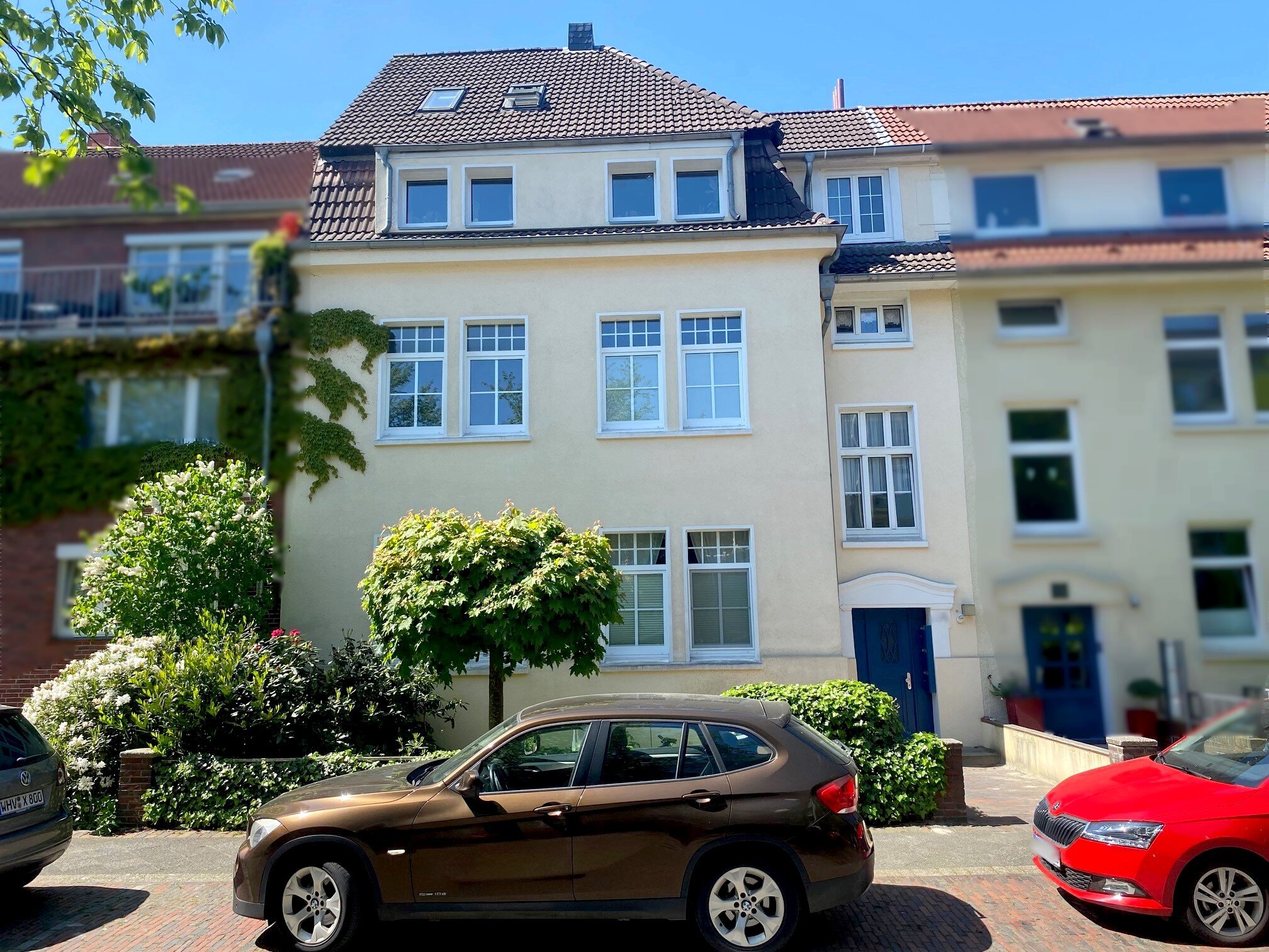 Mehrfamilienhaus zum Kauf 390.000 € 12 Zimmer 316,8 m²<br/>Wohnfläche 286 m²<br/>Grundstück Heppens Wilhelmshaven 26384