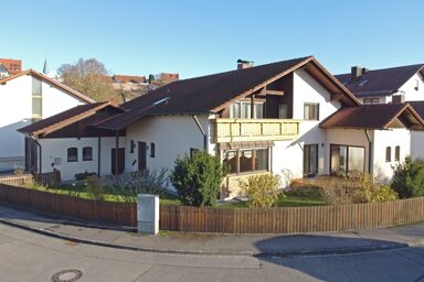 Einfamilienhaus zum Kauf 465.000 € 8 Zimmer 267 m² 704 m² Grundstück Dingolfing Dingolfing 84130