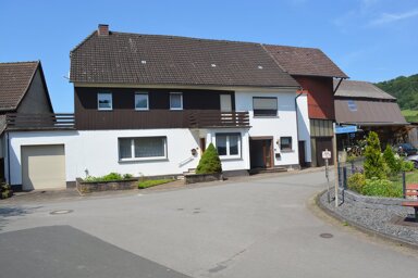 Mehrfamilienhaus zum Kauf provisionsfrei 139.000 € 10 Zimmer 360 m² 650 m² Grundstück Einbecker Weg 11 Hilwartshausen Dassel 37586