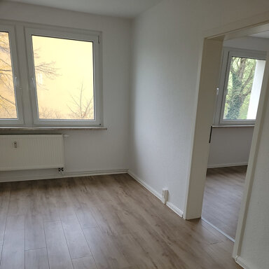 Wohnung zur Miete 275 € 2 Zimmer 47,2 m² 2. Geschoss Heinrich-Heine-Straße 17 Bad Dürrenberg Bad Dürrenberg 06231