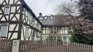 Einfamilienhaus zum Kauf Provisionsfrei 375.000 € 10 Zimmer 358 m² 1.652 m² Grundstück Dillheim Ehringshausen 35630