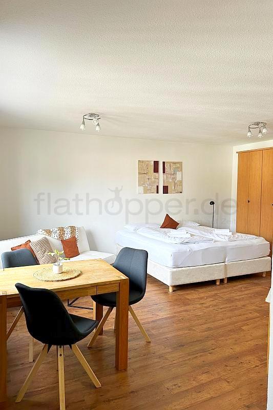Wohnung zur Miete Wohnen auf Zeit 1.190 € 1 Zimmer 38 m²<br/>Wohnfläche 09.09.2024<br/>Verfügbarkeit Prien Prien 83209